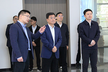 Shi Huifang, Mayor of Shaoxing City, visited Hengjiu Group for investigation